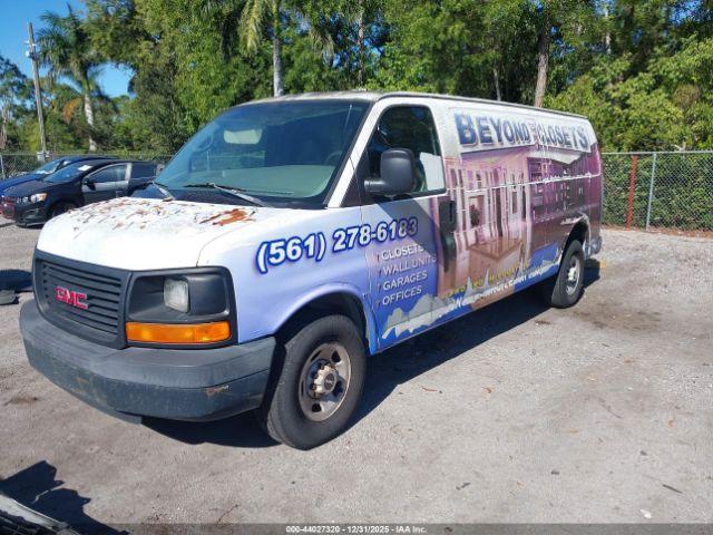 GMC Savana Work Van Image 4