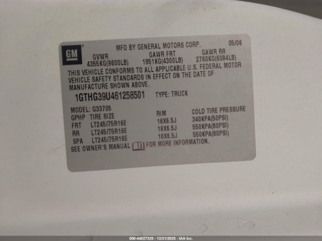 GMC Savana Work Van Image 2