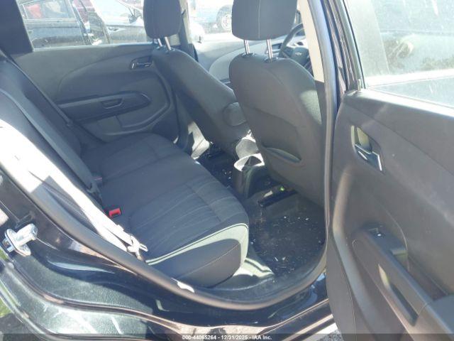 Chevrolet Sonic Lt Auto Image 2