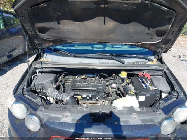 Chevrolet Sonic Lt Auto Image 9