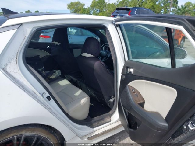 Kia Optima Sx Image 11