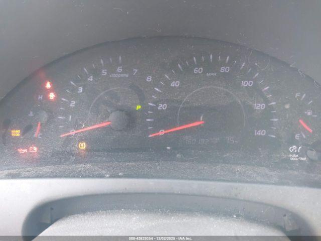 Toyota Camry Le Image 5