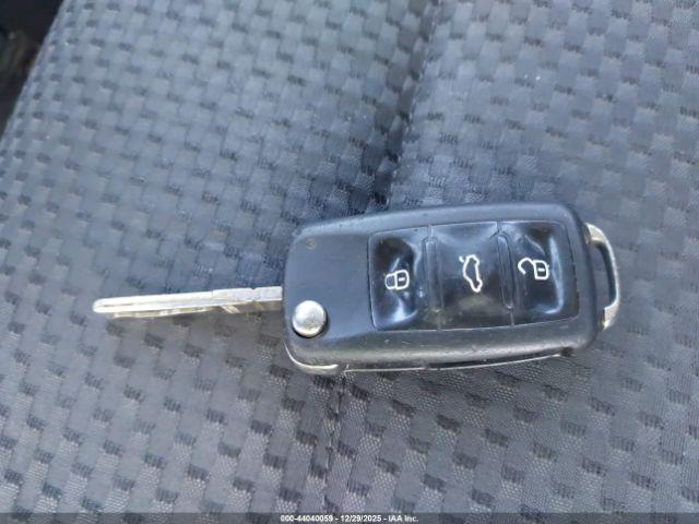 Volkswagen Passat 2.5l S Image 9