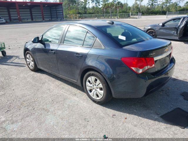 Chevrolet Cruze Ls Auto Image 12