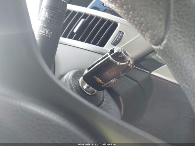 Chevrolet Cruze Ls Auto Image 4