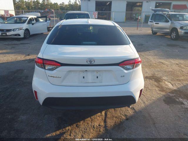 Toyota Corolla Le Image 11