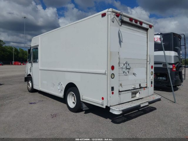 Freightliner Chassis M Line Walk-in Van Image 11