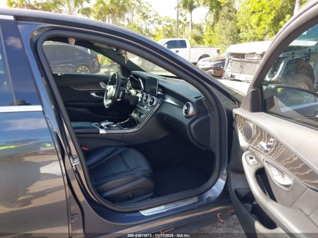 Mercedes-Benz C-Class Sport Image 2