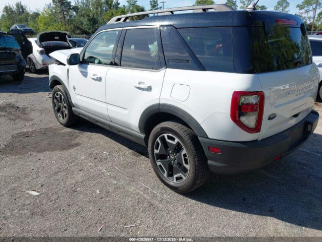 Ford Bronco Outer Banks Image 9