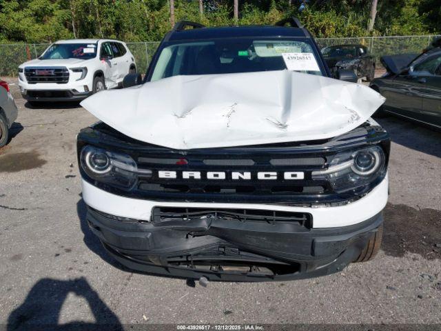 Ford Bronco Outer Banks Image 15
