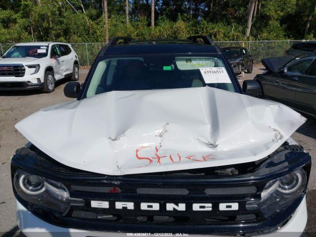 Ford Bronco Outer Banks Image 14