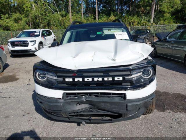 Ford Bronco Outer Banks Image 2