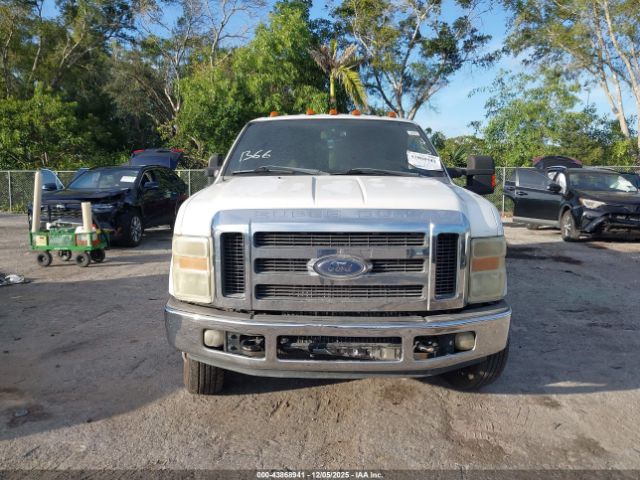 Ford F-350 Image 16