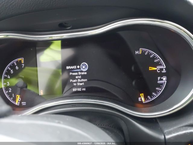 Jeep Grand Cherokee Laredo 4x2 Image 11