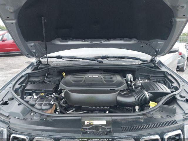 Jeep Grand Cherokee Laredo 4x2 Image 3