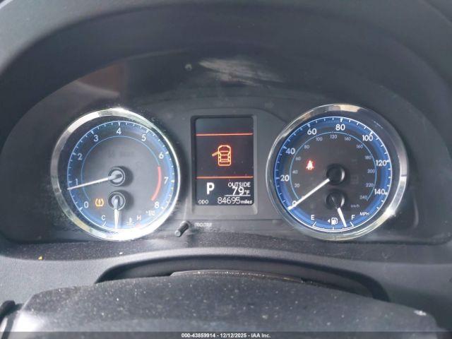 Toyota Corolla Le Image 5