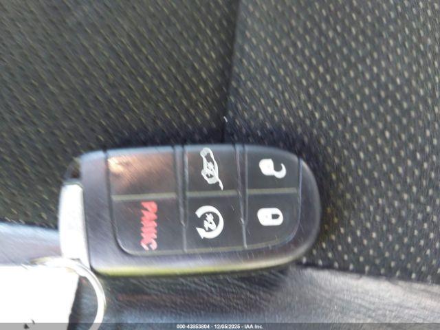 Jeep Grand Cherokee Altitude Image 17