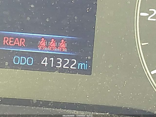 Toyota Corolla Le Image 2