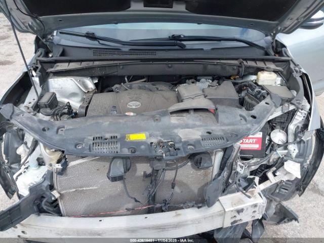 Toyota Highlander Xle Image 12