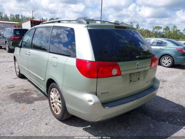 Toyota Sienna Xle Image 11