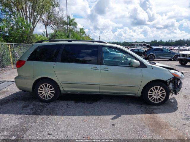 Toyota Sienna Xle Image 15