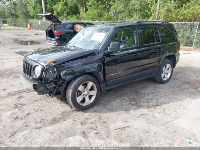 Jeep Patriot Latitude Image 2