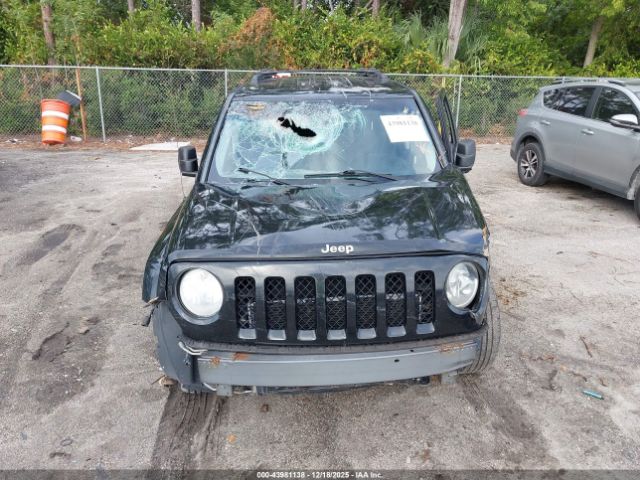 Jeep Patriot Latitude Image 4