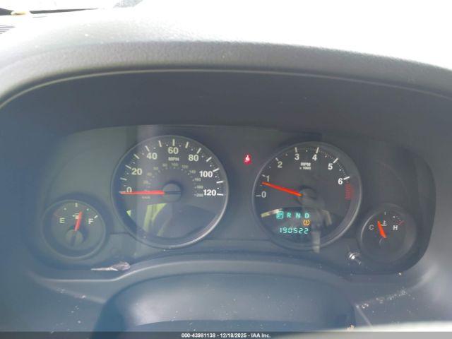 Jeep Patriot Latitude Image 6