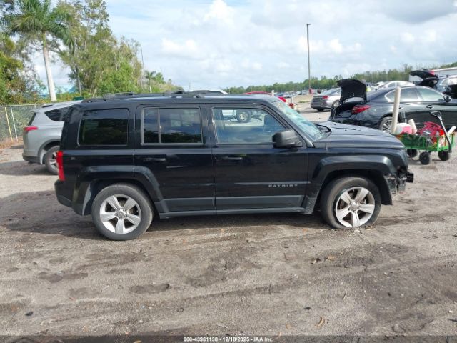 Jeep Patriot Latitude Image 11