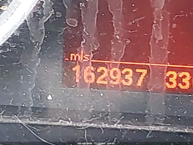 BMW 5 Series Image 16