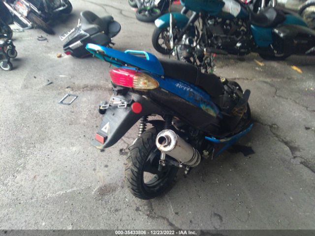 Yngf 150cc Scooter Image 5