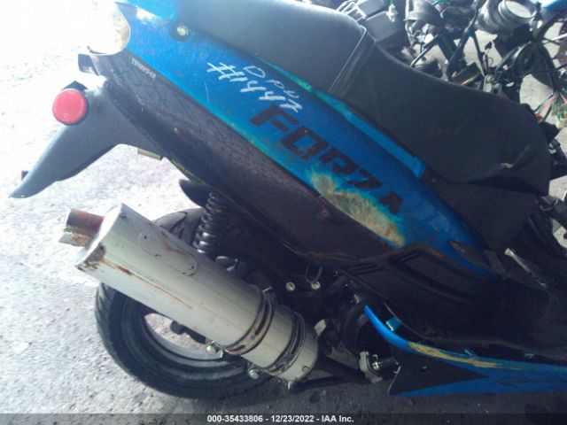 Yngf 150cc Scooter Image 4