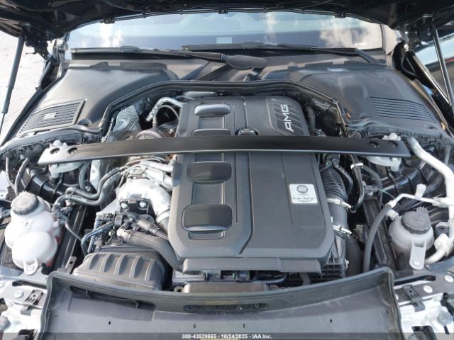 Mercedes-Benz C-Class 4matic Image 15