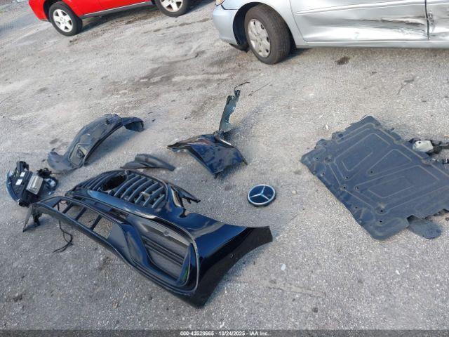 Mercedes-Benz C-Class 4matic Image 11