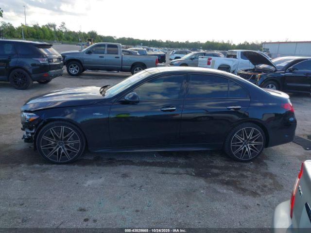 Mercedes-Benz C-Class 4matic Image 9