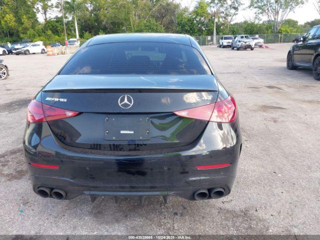 Mercedes-Benz C-Class 4matic Image 13