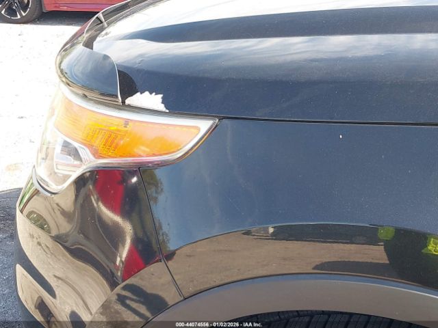 Ford Explorer Xlt Image 5