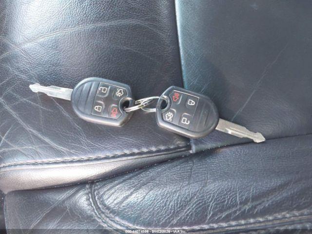 Ford Explorer Xlt Image 3