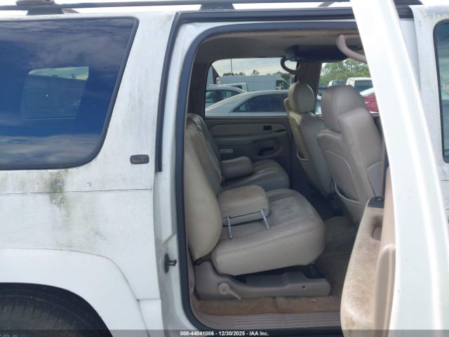 Chevrolet Suburban 1500 Lt Image 9