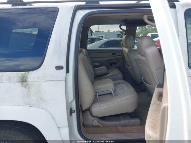 Chevrolet Suburban 1500 Lt Image 9