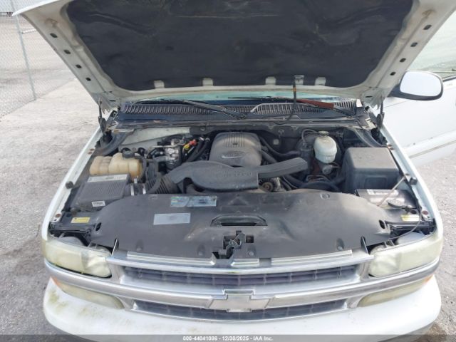 Chevrolet Suburban 1500 Lt Image 3