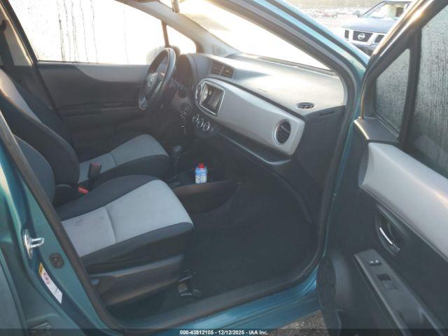 Toyota Yaris Le Image 5