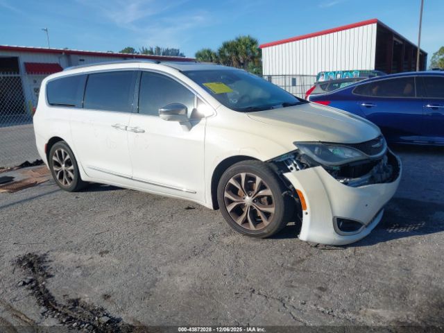 Chrysler Pacifica Limited Image 1