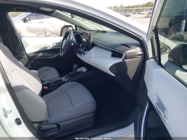 Toyota Corolla Se Image 16