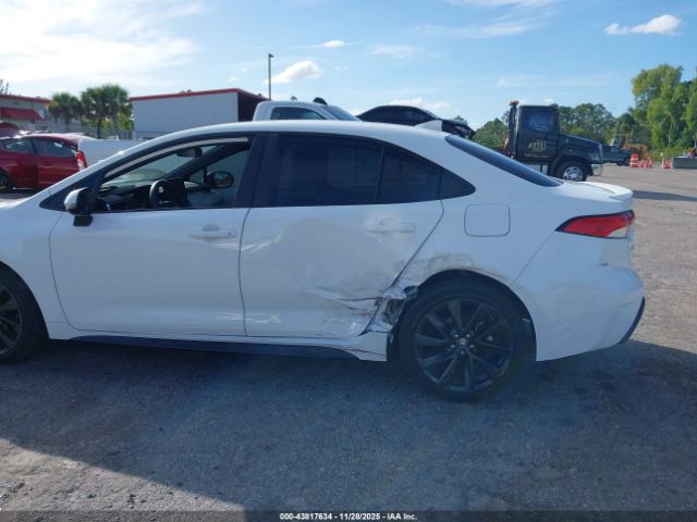 Toyota Corolla Se Image 8