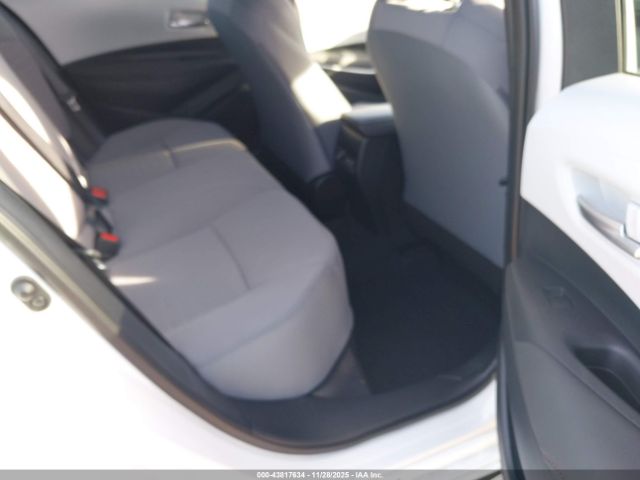 Toyota Corolla Se Image 3