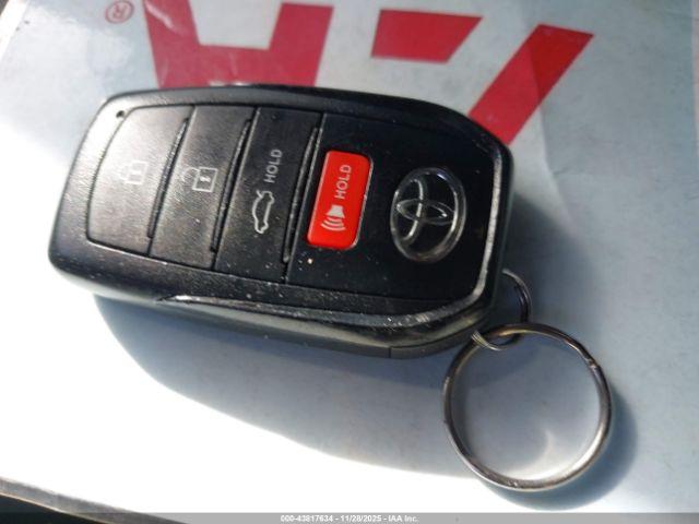 Toyota Corolla Se Image 9