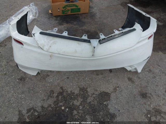 Toyota Camry Se Image 13