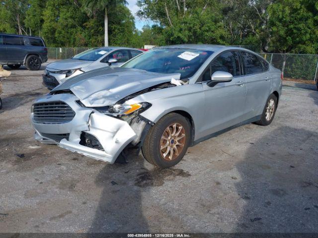 Ford Fusion S Image 13