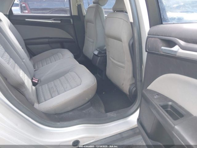 Ford Fusion S Image 9